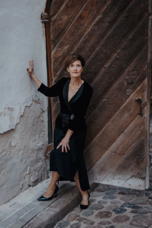 Linda Kozlovska - Gallery Image 5