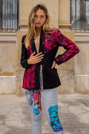 Júlia Martínez - Gallery Image 2