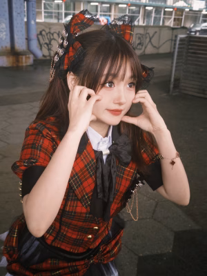 Nina Zheng - Gallery Image 10