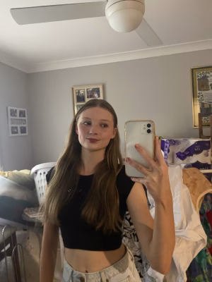 Emma Taylor - Gallery Image 9