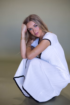 Addison  Laris - Gallery Image 5