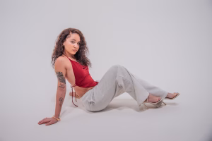 LaMoni  Medina - Gallery Image 8