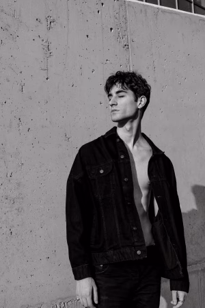 Aris Georgakopoulos - Gallery Image 5