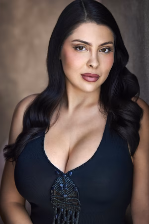 Divina Casas - Gallery Image 4