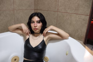 Alix Maynez - Gallery Image 9