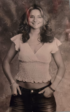 Jennifer  Goebel - Gallery Image 7