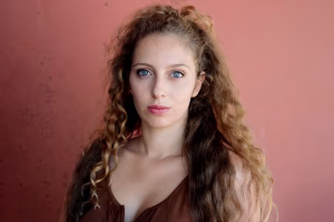 Andréa  Deronzier - Gallery Image 2
