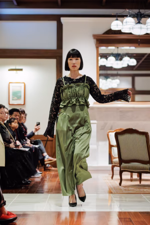 Akari Natsui - Gallery Image 2