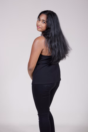 Simi Kaza - Gallery Image 1