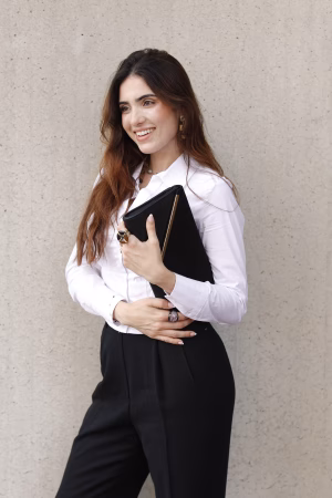 Laura  Franca - Gallery Image 1
