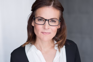 AMANDA DELJOU - Gallery Image 6