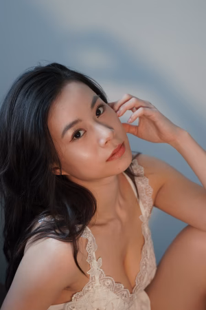 YA-TING LIU - Gallery Image 3