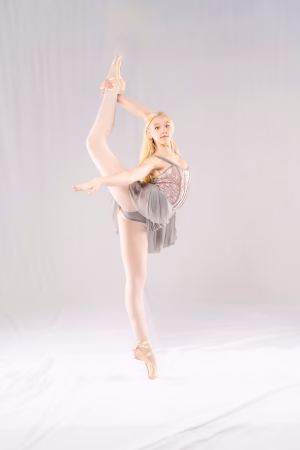 Daniella Lampen - Gallery Image 2