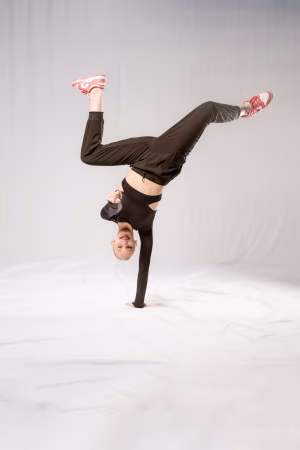 Daniella Lampen - Gallery Image 3