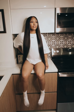Tierra Young - Gallery Image 4