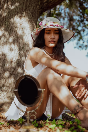 Eliza Estremera - Gallery Image 4