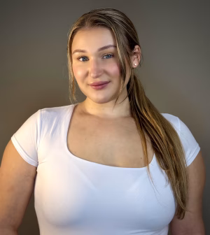 Kaitlyn Deoliveira - Gallery Image 1