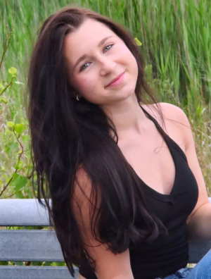 DeAnna Del Virginia - Gallery Image 1