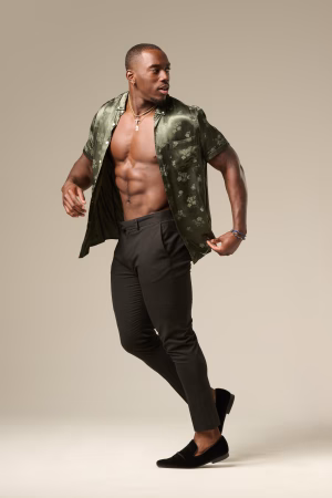 Dyvine Wallace - Gallery Image 15