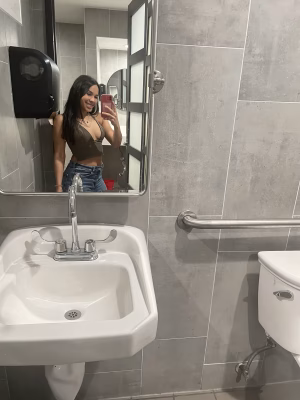 Ashley Melendez - Gallery Image 11