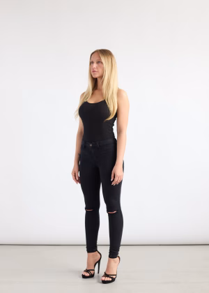 Sydney Jenkins - Gallery Image 7