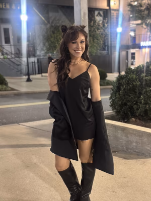Danielle Henry - Gallery Image 2