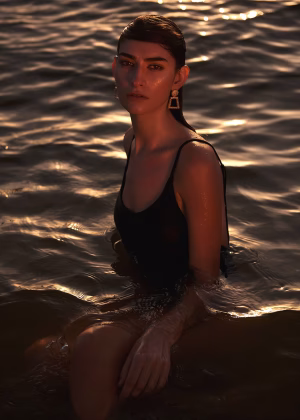 Mari R - Gallery Image 18