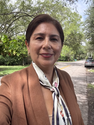 Miriam Castaneda - Gallery Image 4