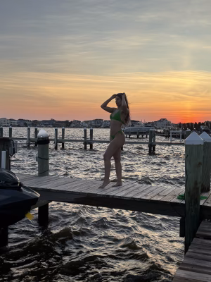 Sarah  Belle - Gallery Image 9