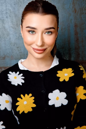 Karyna  Romanova - Gallery Image 15