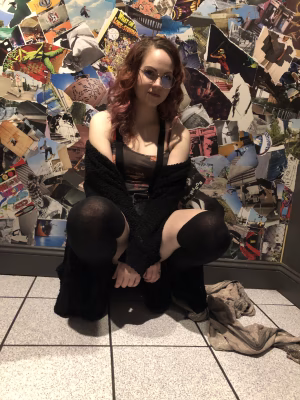 Theresa Lambert - Gallery Image 9