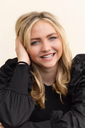 Lila Thomas - Gallery Image 1