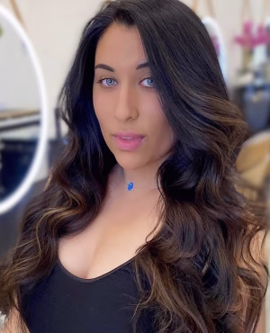 Kirra  Adriana - Gallery Image 1
