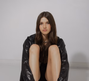 Ella Andrews - Gallery Image 3