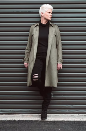 Lisa Saunders - Gallery Image 8