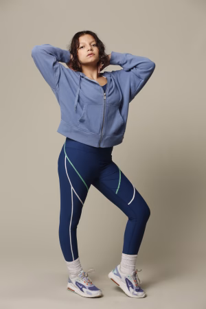 Aria Valenzuela - Gallery Image 12