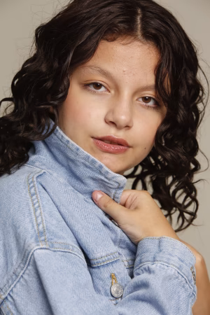 Aria Valenzuela - Gallery Image 31
