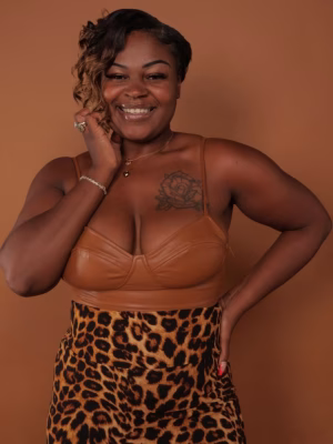 Paris Martin - Gallery Image 17