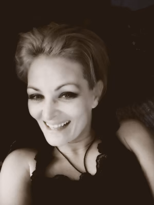 Nicole Watkins - Gallery Image 1