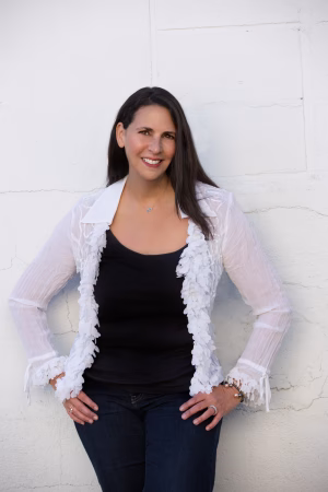 Mari Cartagenova - Gallery Image 1
