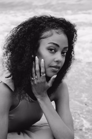 Maya Robinson - Gallery Image 3