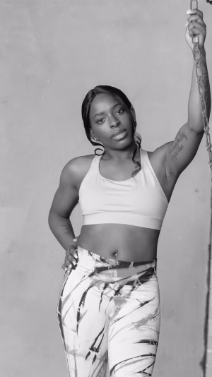 VERONICA  THOMAS - Gallery Image 1