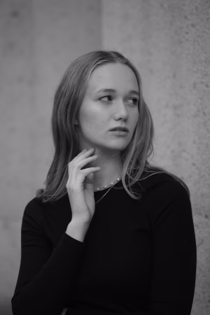 Sophie Blackburn - Gallery Image 2