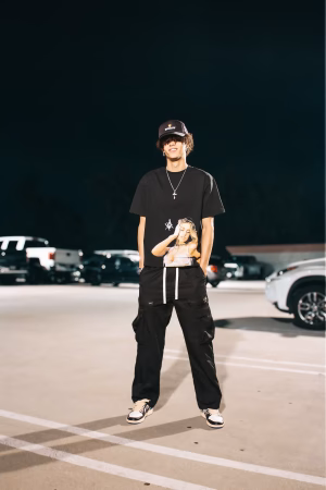 Noah Roy - Gallery Image 1