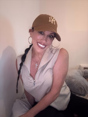 Krysten tucci - Gallery Image 7