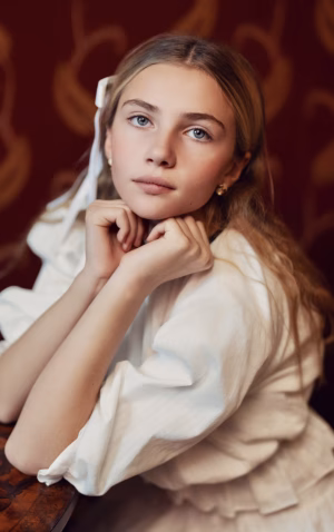 Maddie  Charmont - Gallery Image 8