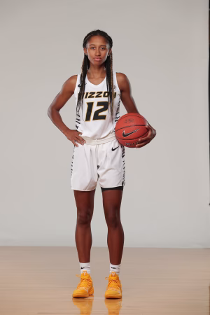 Elle Brown - Gallery Image 7