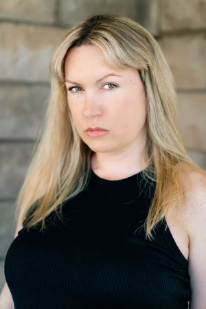 Stephanie Van Taylor - Gallery Image 1