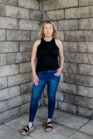 Stephanie Van Taylor - Gallery Image 3
