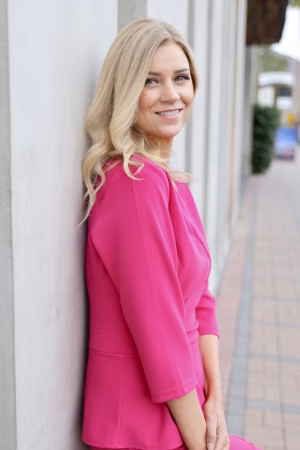 Krisie  Cook - Gallery Image 1